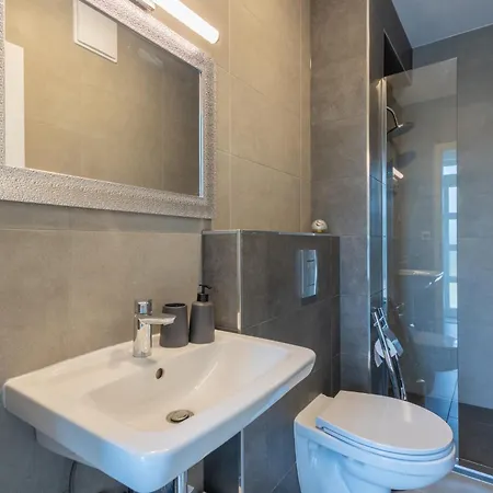 Apartment Silver By Bltn